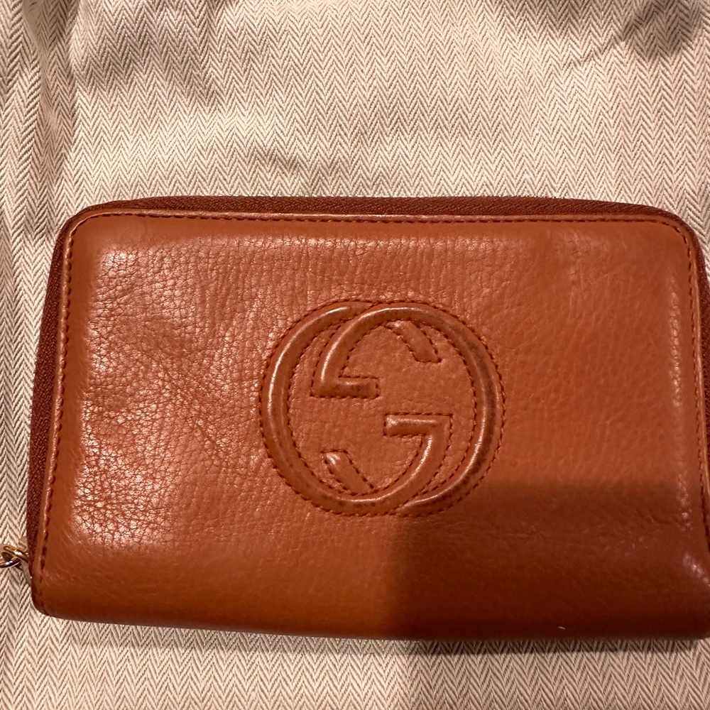 Gucci Brown Leather Zip Around Wallet with Tassel - Picture 2 of 12